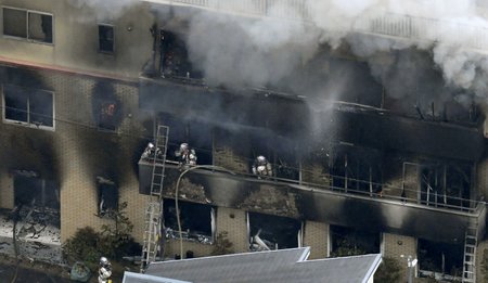 Na studio v japonském Kjótu zaútočil žhář.