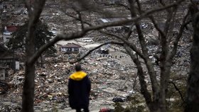 Po zemětřesení zaplavila Japonsko tsunami a apokalypsu dovršila