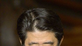 Premiér Shinzo Abe opět vyzval radikály k propuštění rukojmí