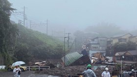Japonsko po několika dnech silných dešťů trápí záplavy a sesuv půdy