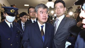 Japonský viceministr financí Džuniči Fukuda rezignoval kvůli obvinění ze sexuálního obtěžování.