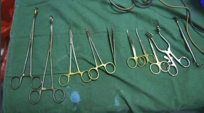 Nástroje na provedení sterilizace