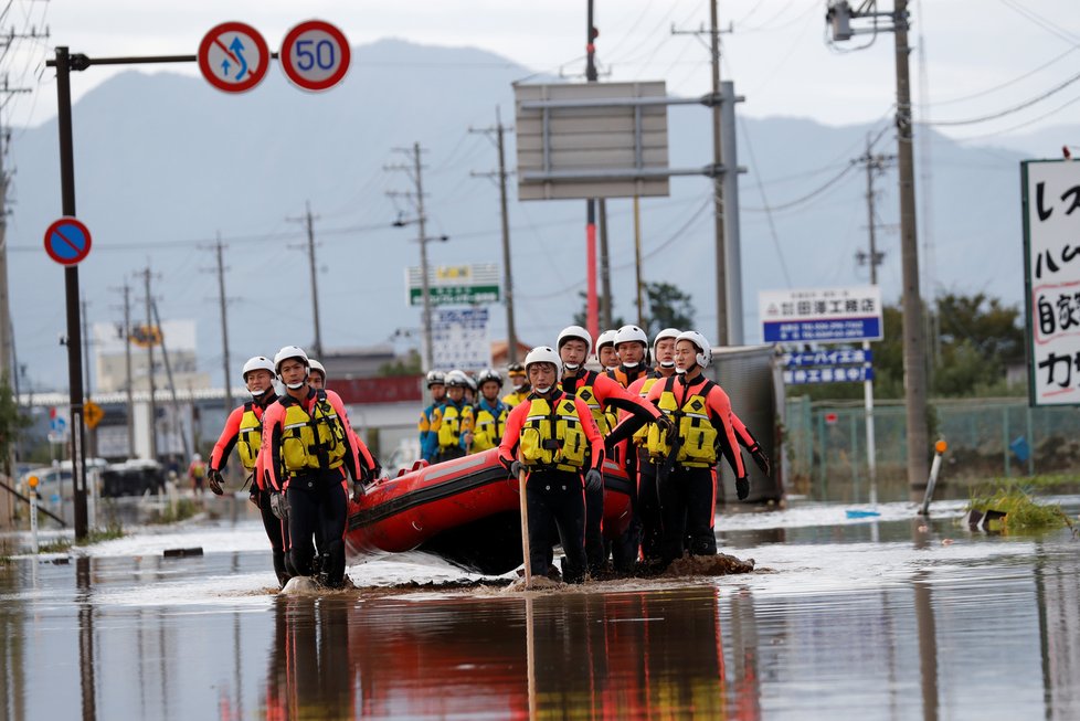 Japonsko zasáhl tajfun Hagibis, zabil desítky lidí