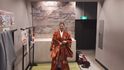 Autorka článku si na kóbském hradě Himedži vyzkoušela tradiční kimono