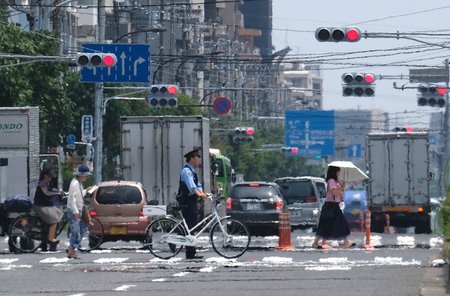 Tři lidi zabila za den v Japonsku vlna veder, včetně dítěte v autě