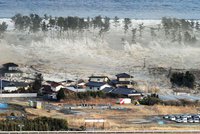 Japonsko v troskách! Zničilo ho zemětřesení, zalila tsunami