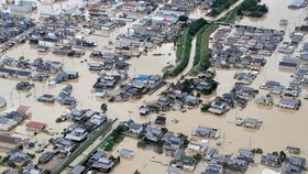 Současné katastrofální záplavy patří k nejtragičtějším živelním pohromám v Japonsku za poslední čtvrtstoletí.
