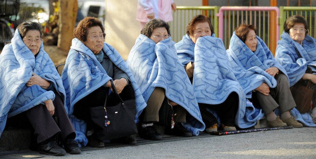 Vyděšené japonské stařenky: Kam půjdeme spát?!