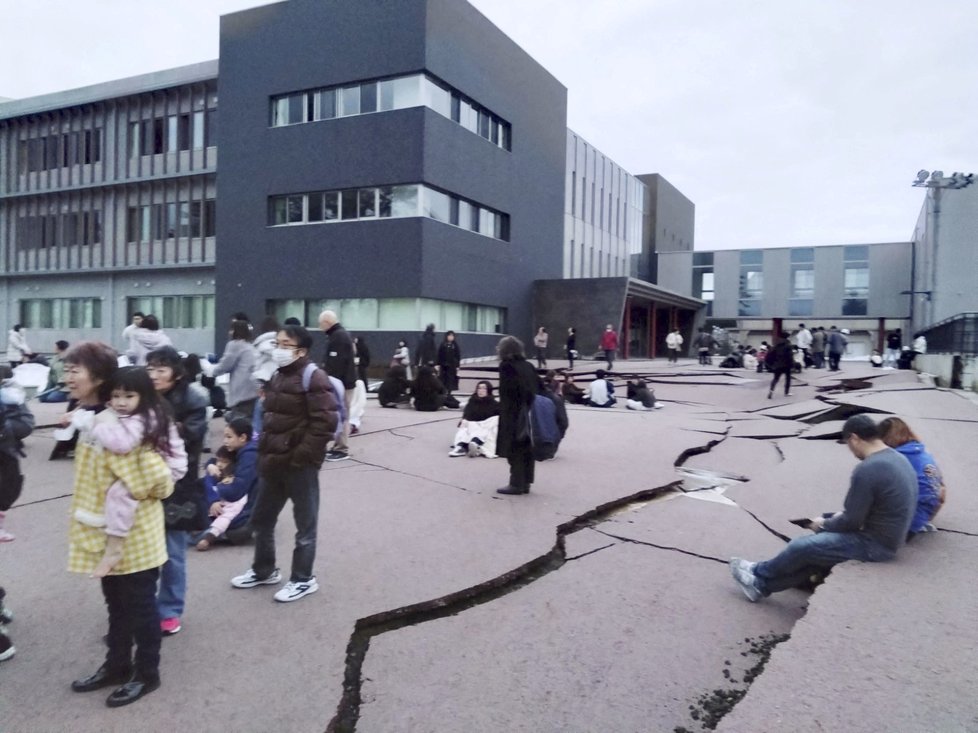 Zemětřesení v Japonsku. (1.1.2024)