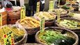 Tradiční fermentovanou zeleninu najdete na trzích po celém Japonsku