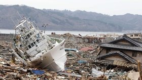 Lodě na pobřeží - obrázky, které demonstrují rozsah katastrofy
