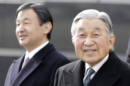 Japonsko si vydechlo. Císař Akihito povládne dál, palác dementoval zvěsti