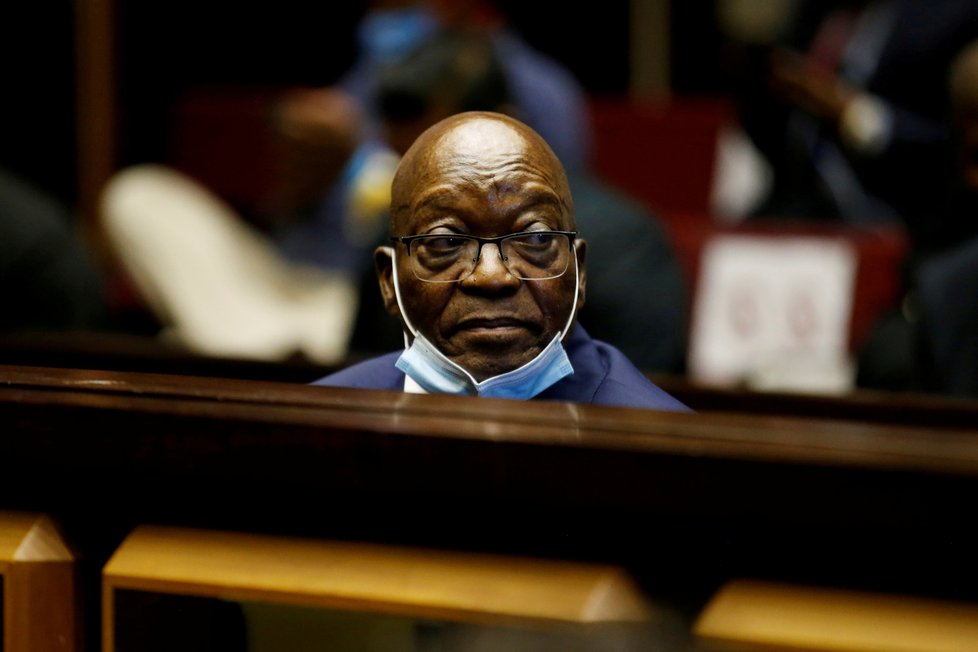 Exprezident JAR Jacob Zuma se nevydal policii, jak mu uložil soud, (5.07.2021).