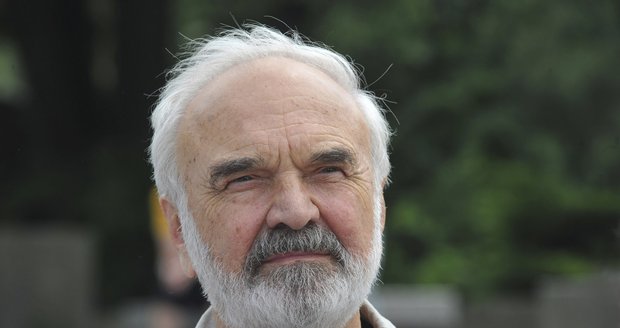 Zdeněk Svěrák prozradil, kdo bude nově hrát v Divadle Járy Cimrmana.