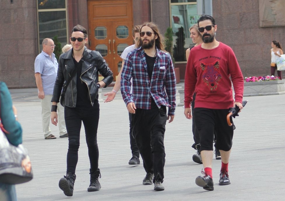 Česko nebo Moskva, Jared nosí stále jednu variantu oblečení.