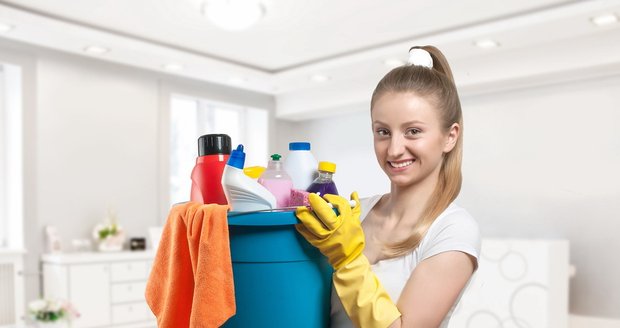 Nezapomeňte, že čistit potřebují i vaše čisticí prostředky