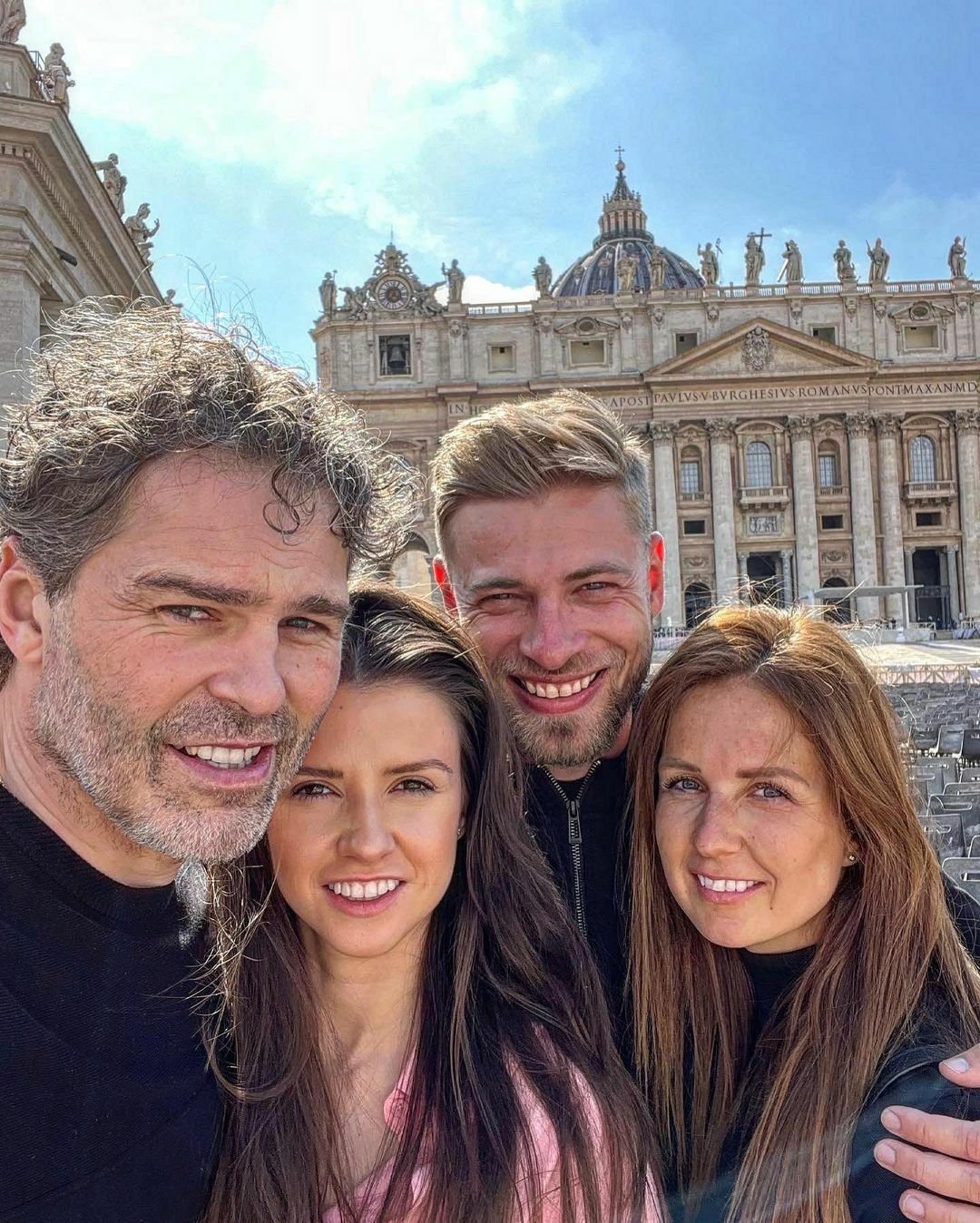 Jaromír Jágr si užívá prázdniny s přítelkyní Dominikou a kamarádem Petrem Větrovským v Itálii.