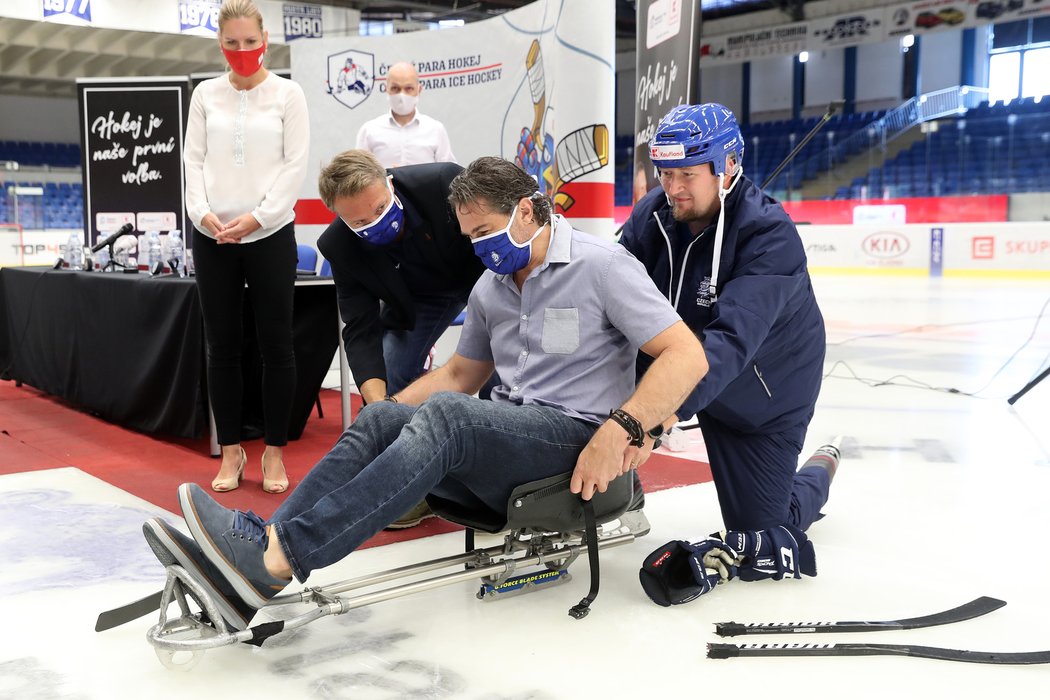 Legendární hokejista Jaromír Jágr se stal ambasoderem českého parahokeje