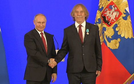  Nohavica obdržel od Vladimira Putina Puškinovu cenu.