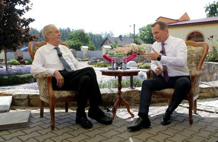 Týden s prezidentem na TV Barrandov je minulostí, Miloš Zeman dal Jaromírovi Soukupovi vale
