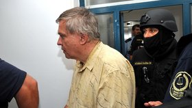 Barták se dovolal proti souhrnnému trestu 14 let vězení za sexuální násilí na asistentkách