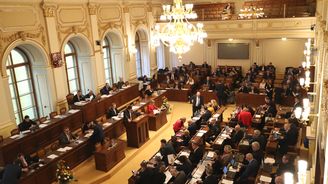 Sněmovna opět nedokončila debatu o zdanění církevních restitucí 
