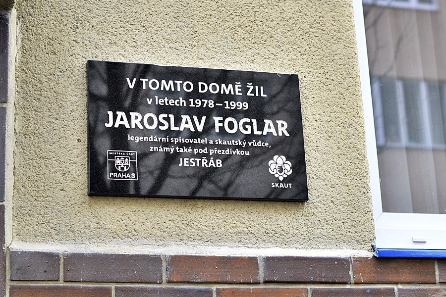 Nahlédněte do bytu, ve kterém žil Jaroslav Foglar.