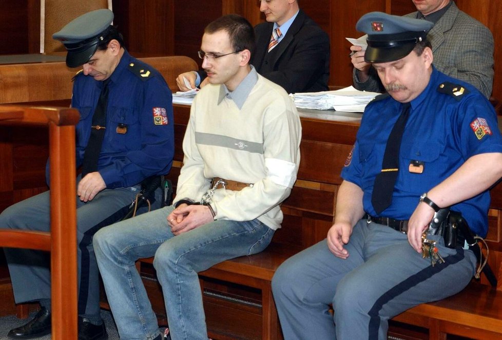 Trojnásobný vrah Jaroslav Hejna vraždil kvůli penězům.