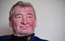 Hokejová legenda Jaroslav Holík dnes slaví 70. narozeniny: Má ještě cenu žít?