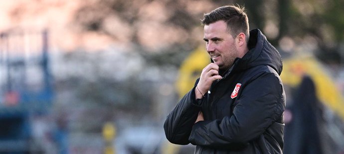 Köstl jako hlavní kouč reprezentace před přátelákem se San Marinem.