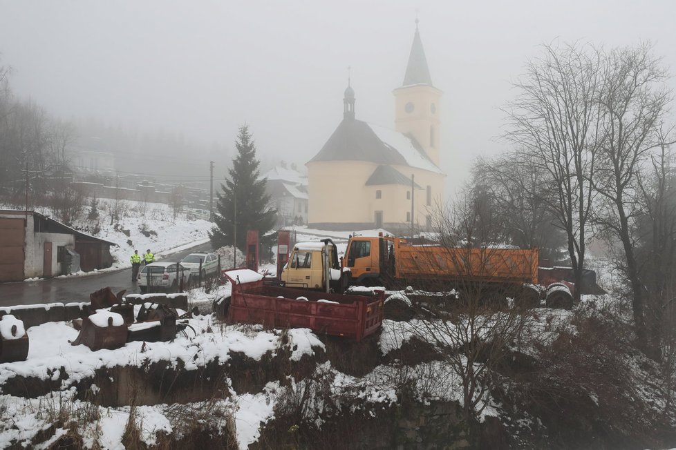 Pohřeb se konal v malém kostelíčku v Albrechticích v Jizerských horách.