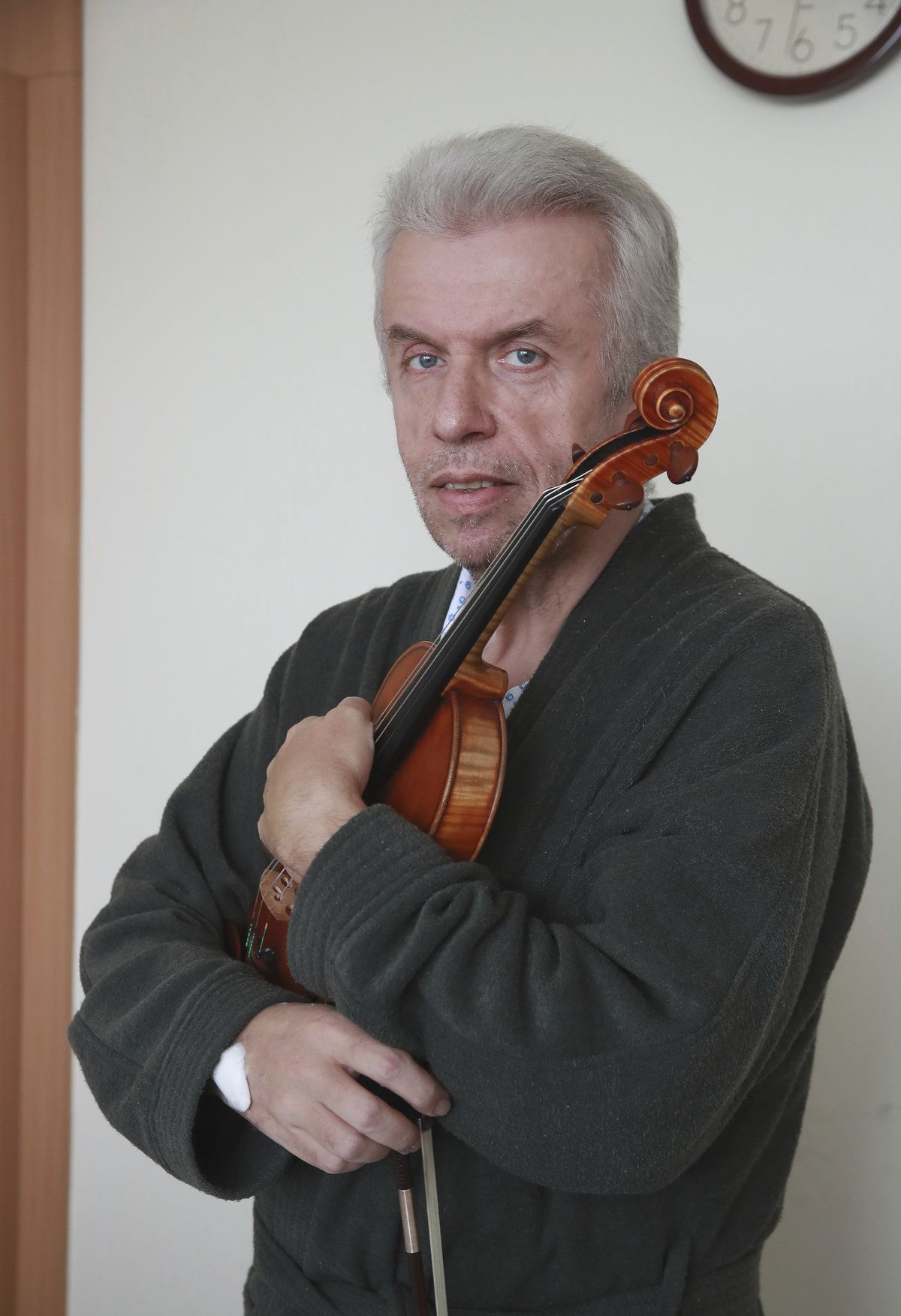 Houslista Jaroslav Svěcený