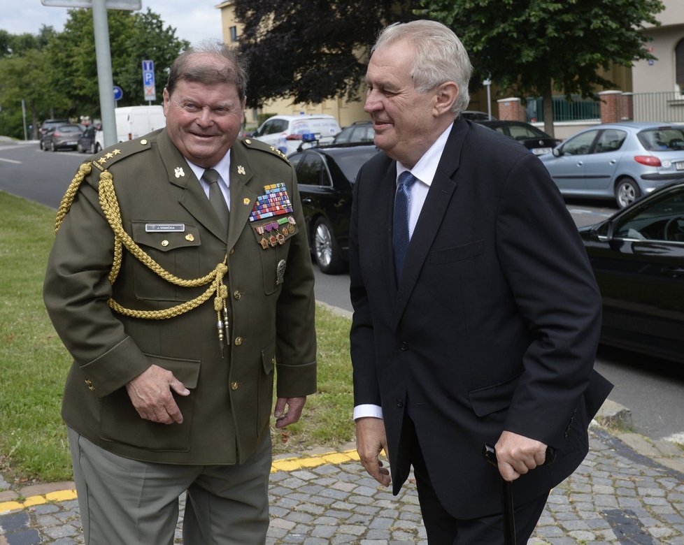 Prezident Miloš Zeman a šéf ČSBS Jaroslav Vodička