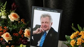 Pohřeb sexuologa Jaroslava Zvěřiny (24.7.2026)