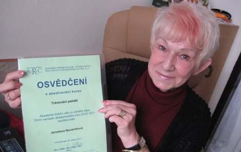 Jaroslava Neuwirthová absolvovala univerzitu třetího věku.