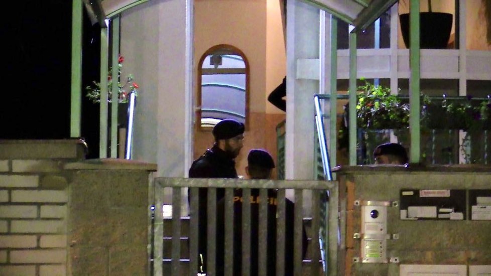 V Praze na Jarově policisté vyšetřují případ zastřeleného muže.