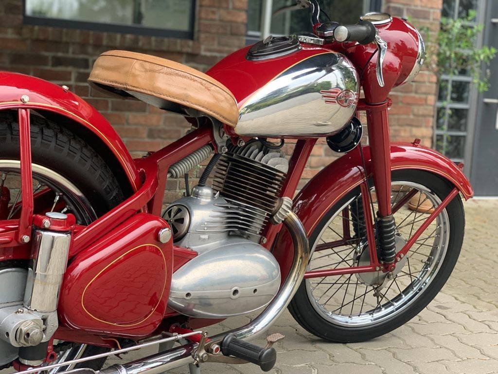 JAWA 250 PÉRÁK &#39;&#39;HOLANĎAN&#39;&#39;