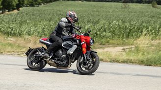 Mototest Jawa 730 Twin: Vlastní cestou s lehkou pomocí Mototest Jawa 730 Twin: Vlastní cestou s lehkou pomocí