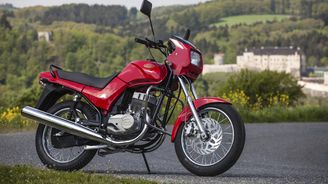 Nespolehlivý šunt za cenu zlata. Drahá nostalgie nám brání přiznat si pravdu o Jawě 350 Nespolehlivý šunt za cenu zlata. Drahá nostalgie nám brání přiznat si pravdu o Jawě 350
