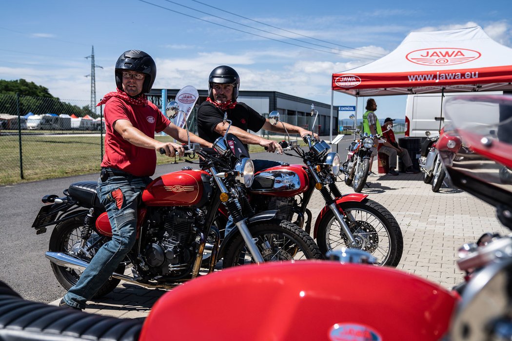 V Mostě proběhl sraz motocyklů Jawa