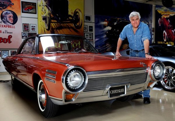 Jay Leno u svého Chrysleru Turbine