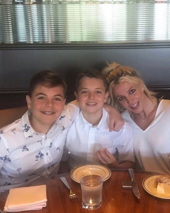 Synové Britney Spears Sean Preston a Jayden James.