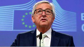 Předseda EK Juncker nechce změnu migrační politiky EU.