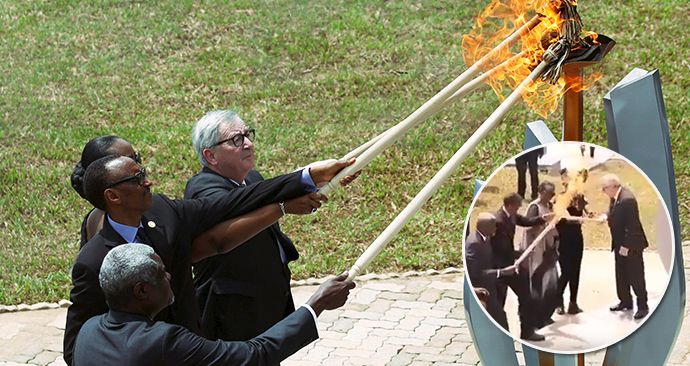 Předseda Evropské komise Jean-Claude Juncker se účastnil pietní ceremonie ve Rwandě, málem u toho zapálil první pár.