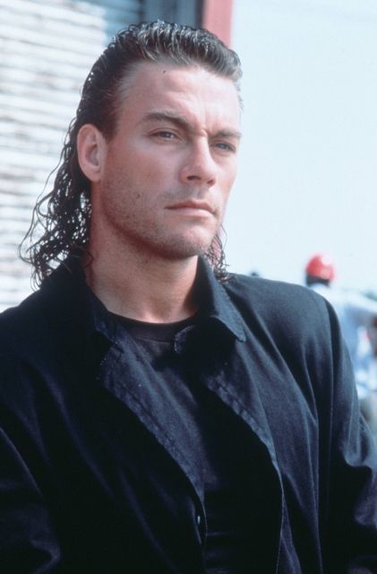 Jean-Claude Van Damme se umí tvářit drsně