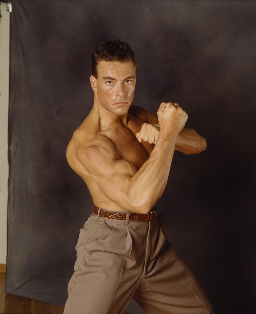 Jean-Claude Van Damme a jeho bicepsy