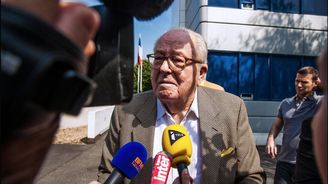 Le Pen žaluje Národní frontu, za své vyloučení žádá odškodné dva miliony eur 