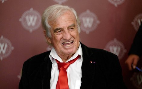 Ve věku 88 let zemřel ve svém domě v Paříži herec Jean-Paul Belmondo