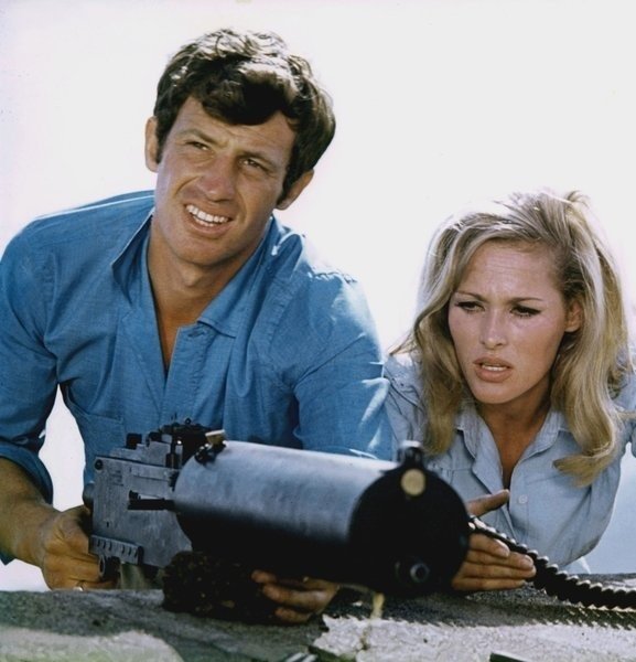 Belmondo a Bond girl Ursula Andressová