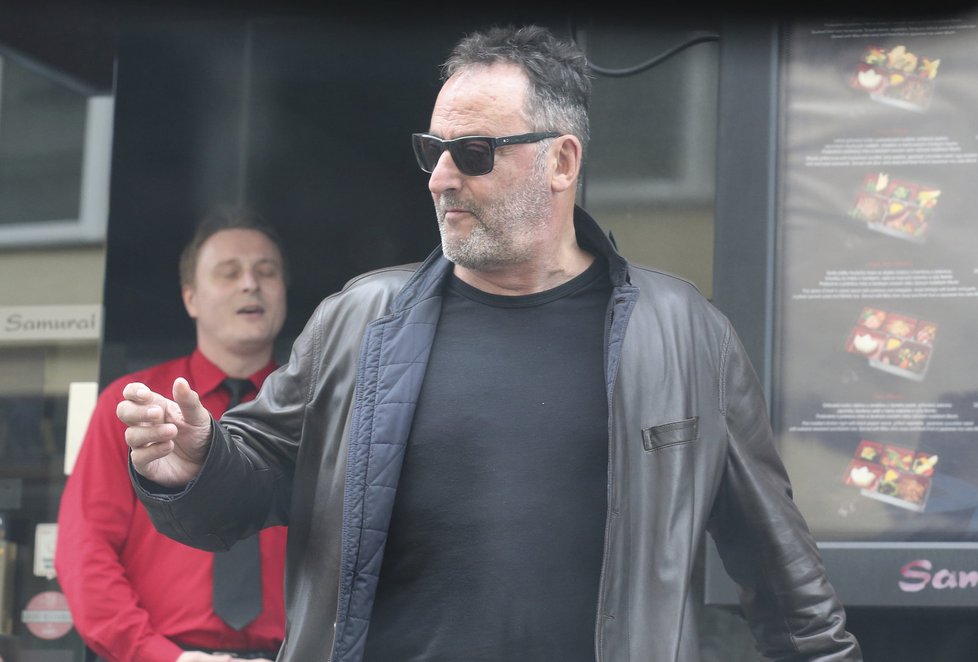 Jean Reno při loňské návštěvě Prahy